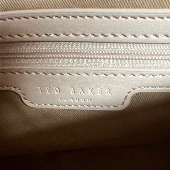 TED BAKER NWT Baby Pink Darcell Satchel Cross-Body |  NWT | Great Gift - Picture 2 of 15